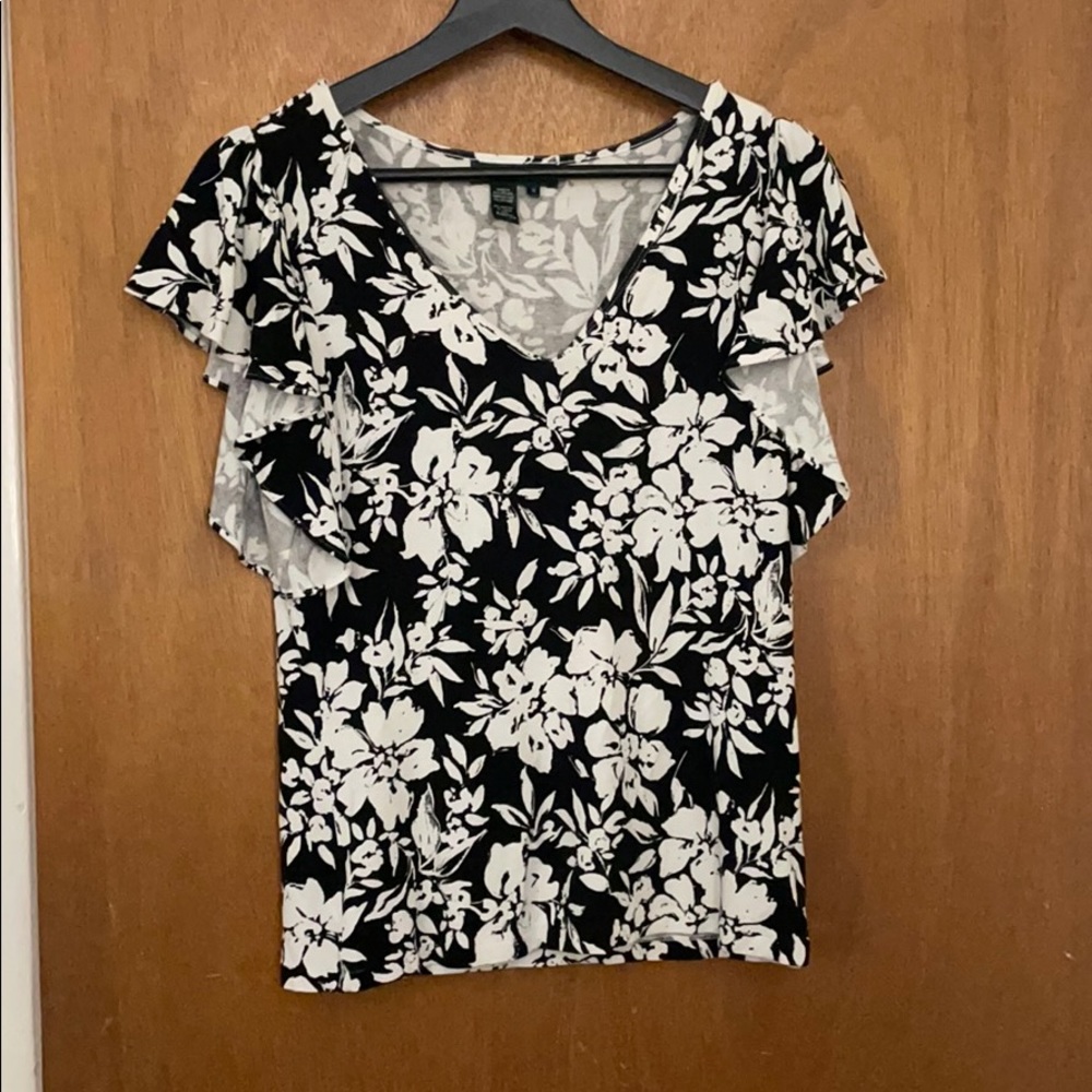 NWOT Short Sleeve Flowy Floral Blouse